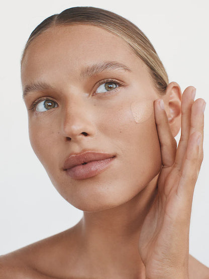 Second Skin Foundation - Light/Medium image